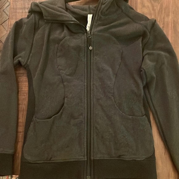 MINT!  Lululemon *mint* Grey zip up hoodie with pockets - Picture 2 of 6